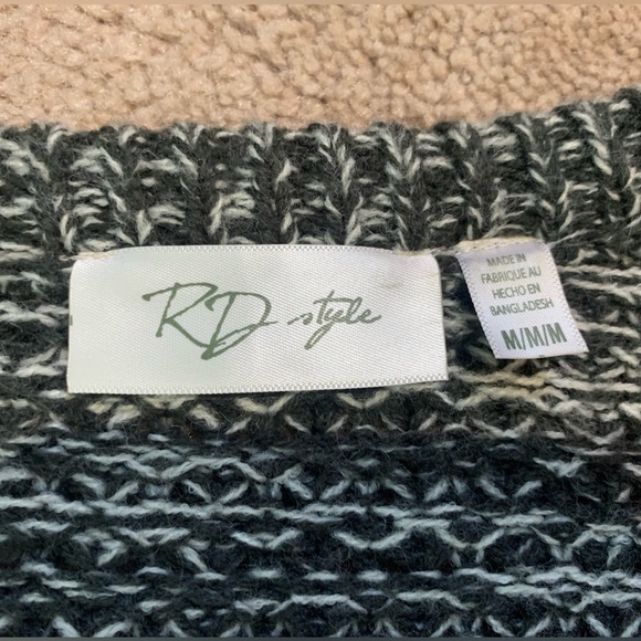 RD Style knit sweater - Picture 2 of 2